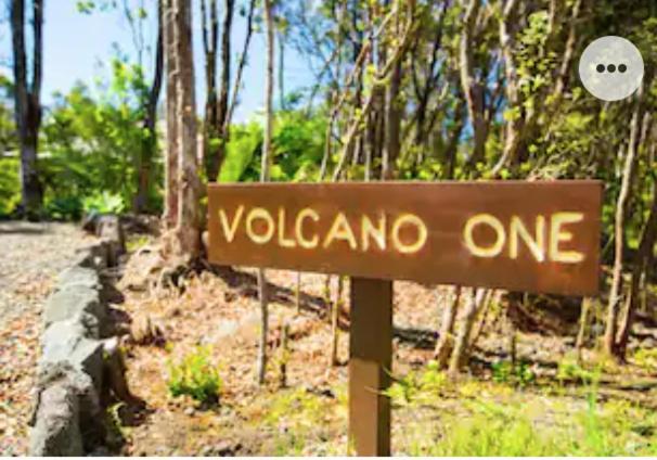 Volcano One - Modern Studio With Lanai Near Volcano National Park Экстерьер фото